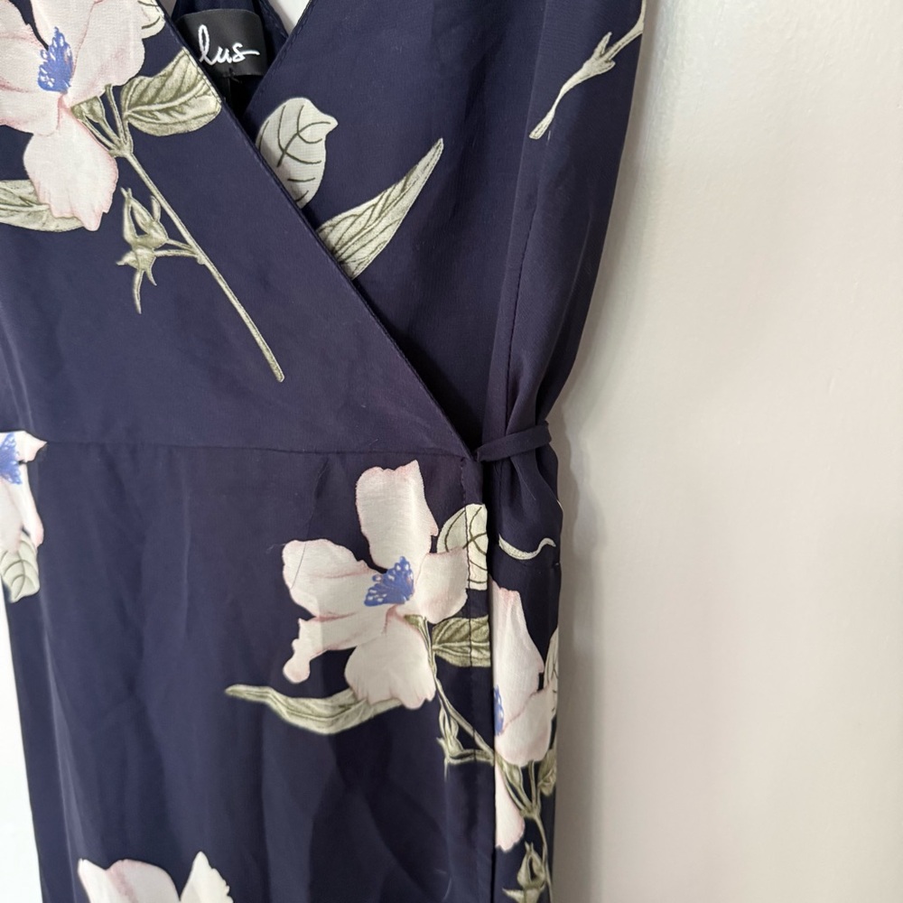 Lulus Navy Blue & Cream Floral Print Wrap Maxi Dress Medium - Picture 3 of 11